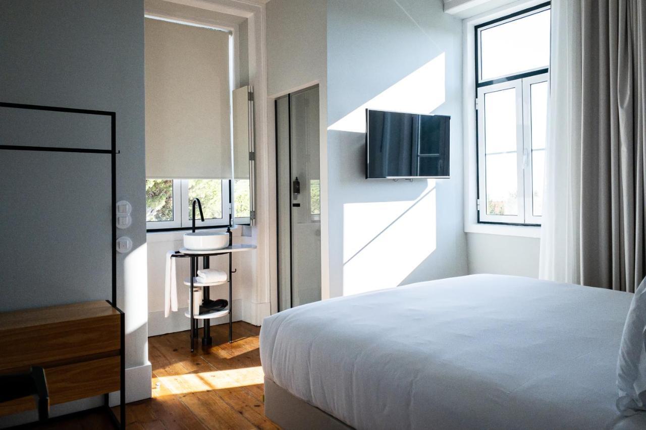 A House In Estoril - Adults Only Hotel ภายนอก รูปภาพ A room at the hotel