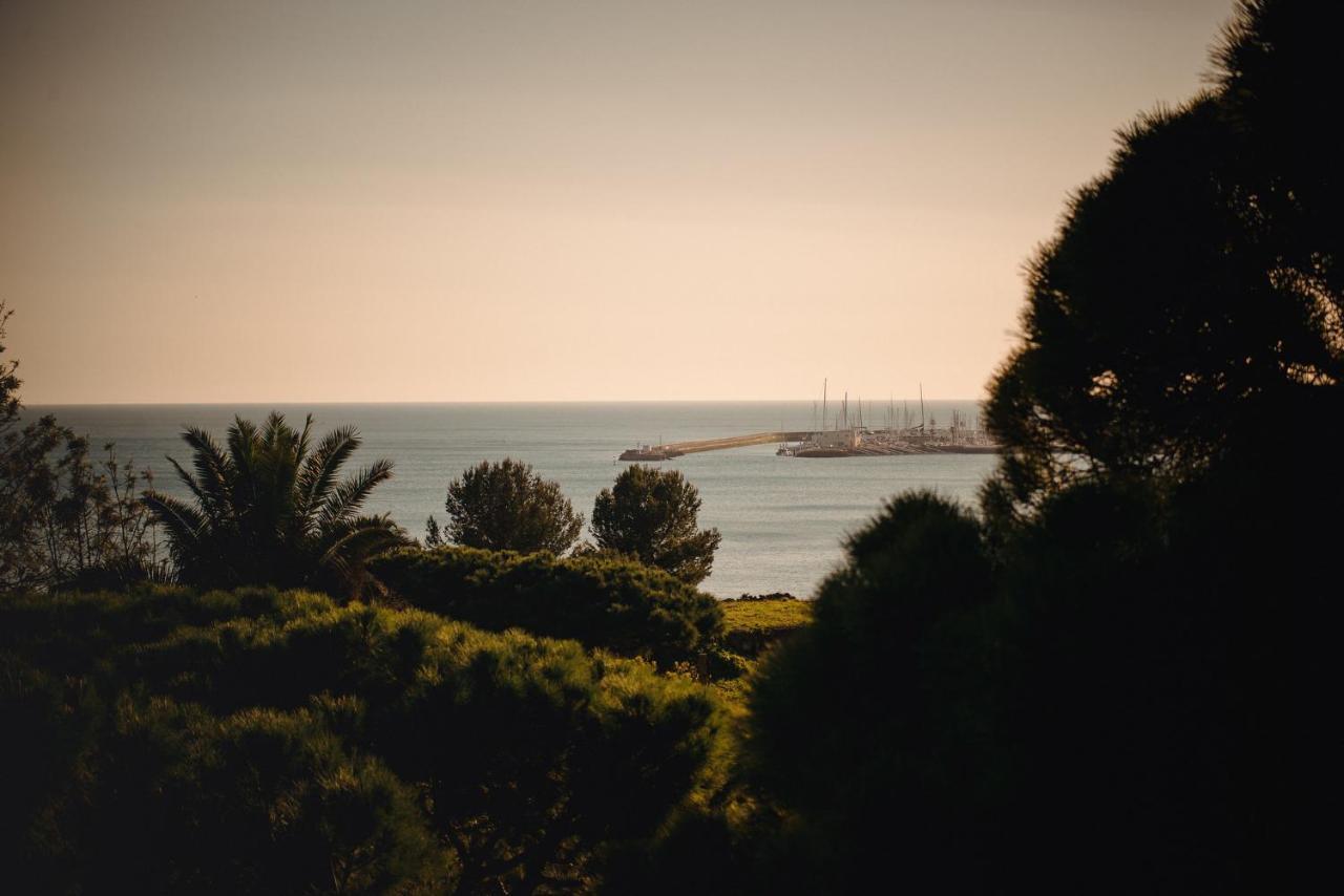 A House In Estoril - Adults Only Hotel ภายนอก รูปภาพ View of the port of Rafina