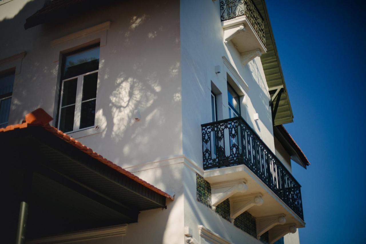 A House In Estoril - Adults Only Hotel ภายนอก รูปภาพ A typical house in the city